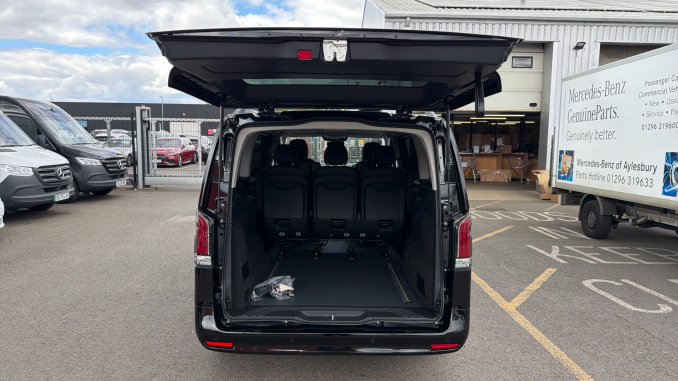 Mercedes-Benz Vito L2 Diesel Rwd 119CDI Select Crew Van 9G-Tronic - Image 14